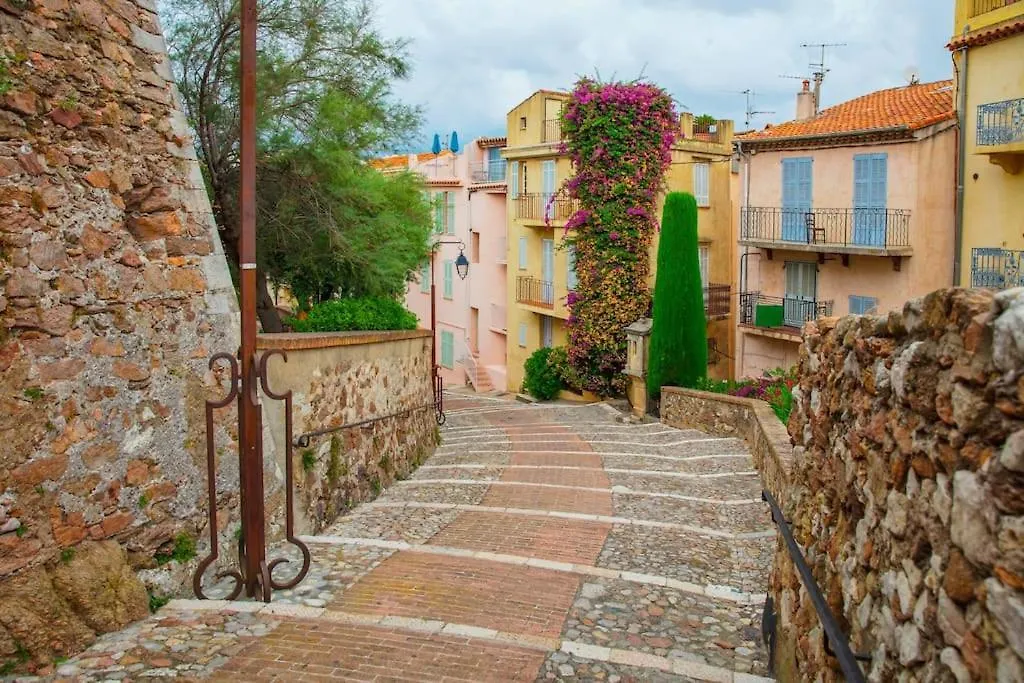 Best Location In Cannes! Just Renovated! Apartmán