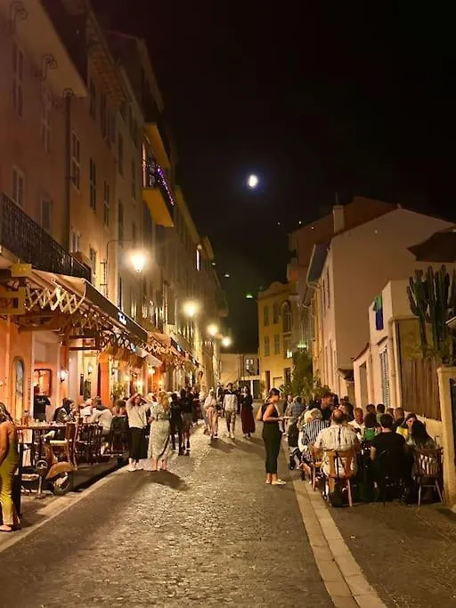 Best Location In Cannes! Just Renovated! 0*, Cannes Francie